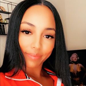 Meet your Posher, Angelique